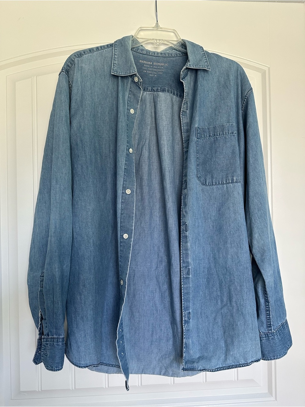 Banana Republic Fall Light Wash Denim Cotton Button Down Pocket Shirt